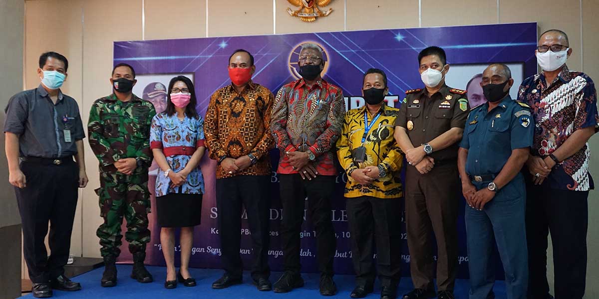 Wakil Bupati Mimika, Johannes Rettob pada serah terima jabatan Kepala Kantor UPBU Mozes Kilangin dari Ambar Suryoko kepada Syamsuddin Soleman, Kamis (10/9/2020).